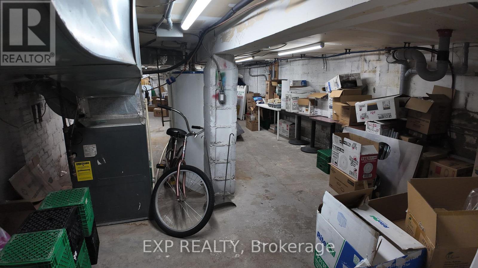 59 Lakeshore Road E, Mississauga, ON