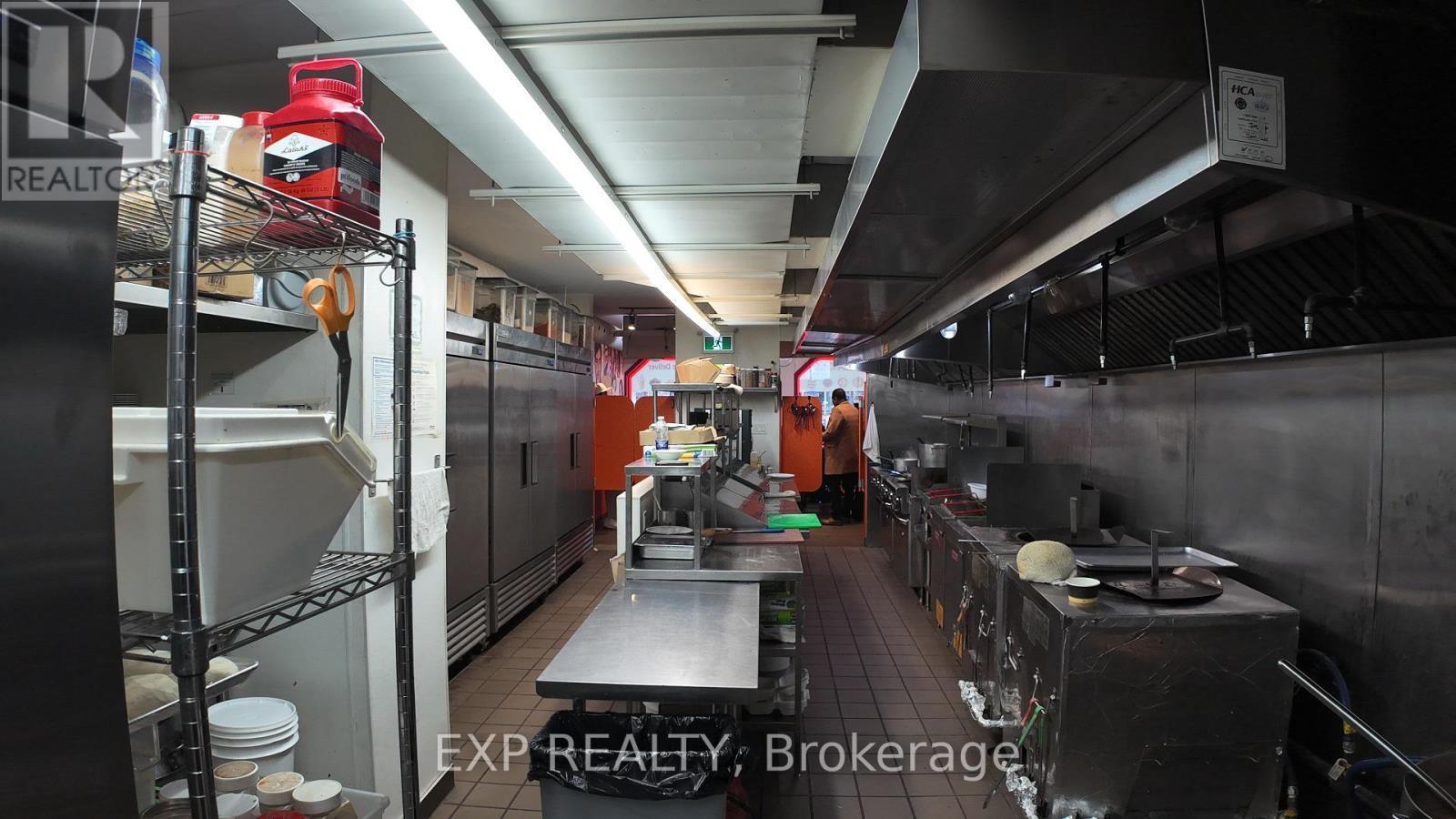 59 Lakeshore Road E, Mississauga, ON