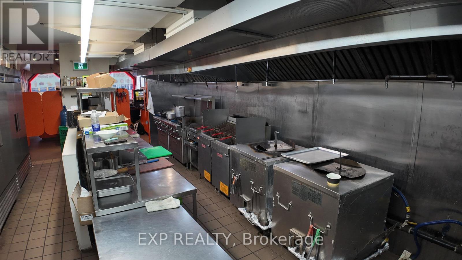 59 Lakeshore Road E, Mississauga, ON