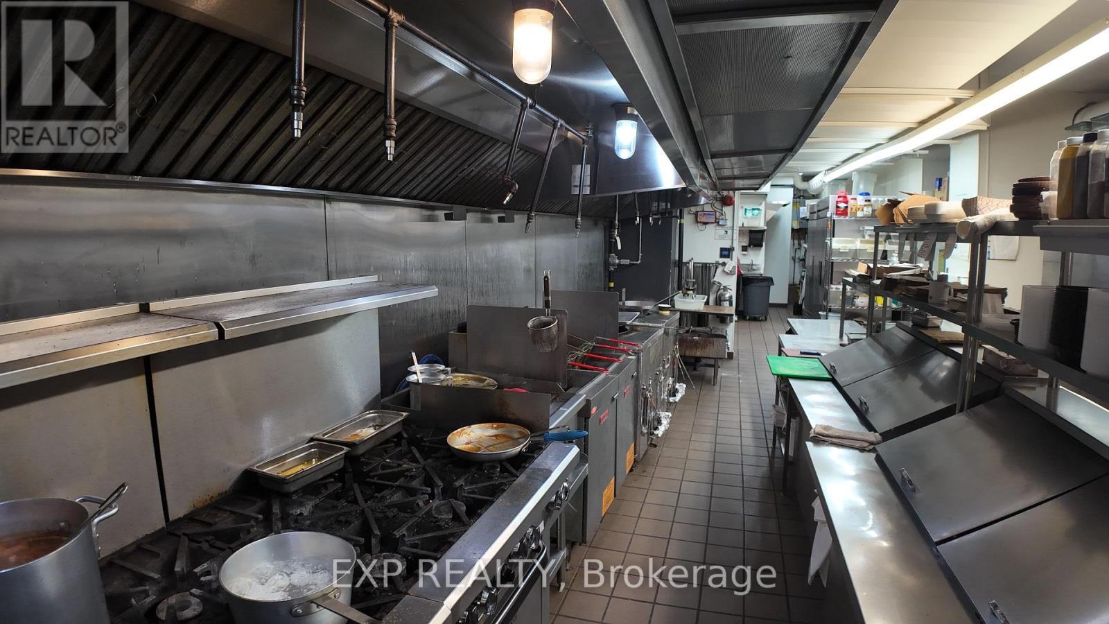 59 Lakeshore Road E, Mississauga, ON