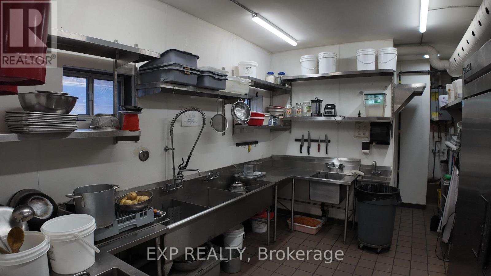 59 Lakeshore Road E, Mississauga, ON