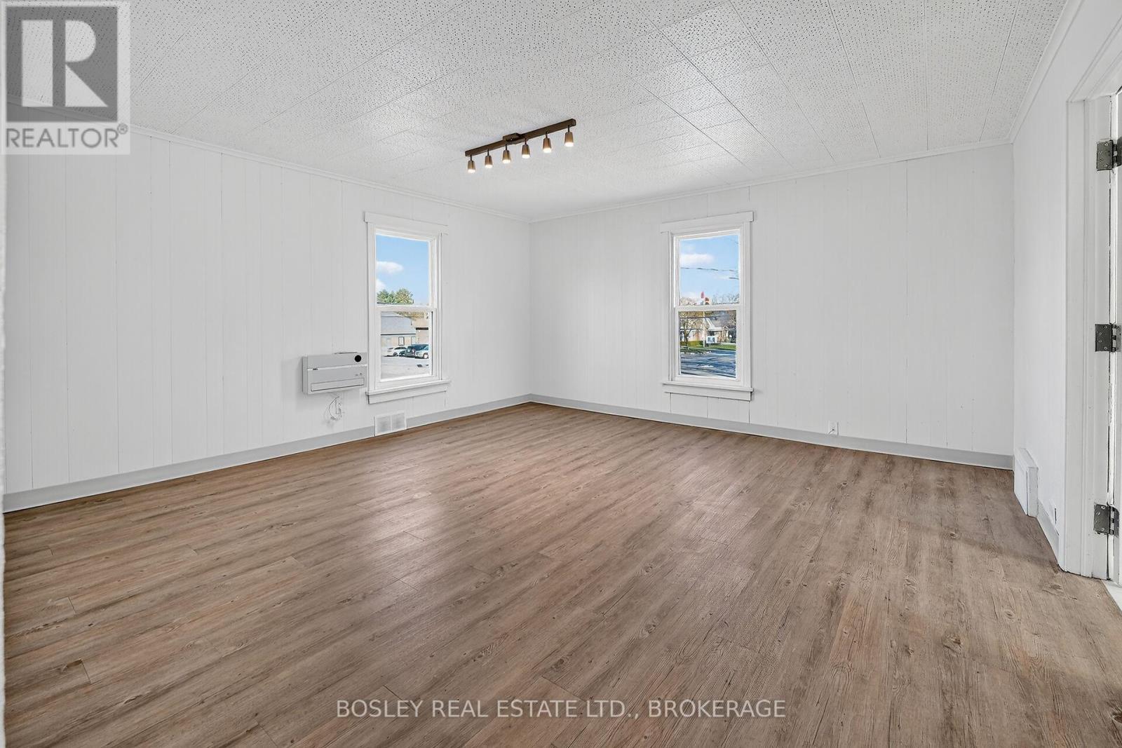 Living / Conference Room - Unit 10 - 242 Mary Street, Niagara-On-The-Lake (Town), ON