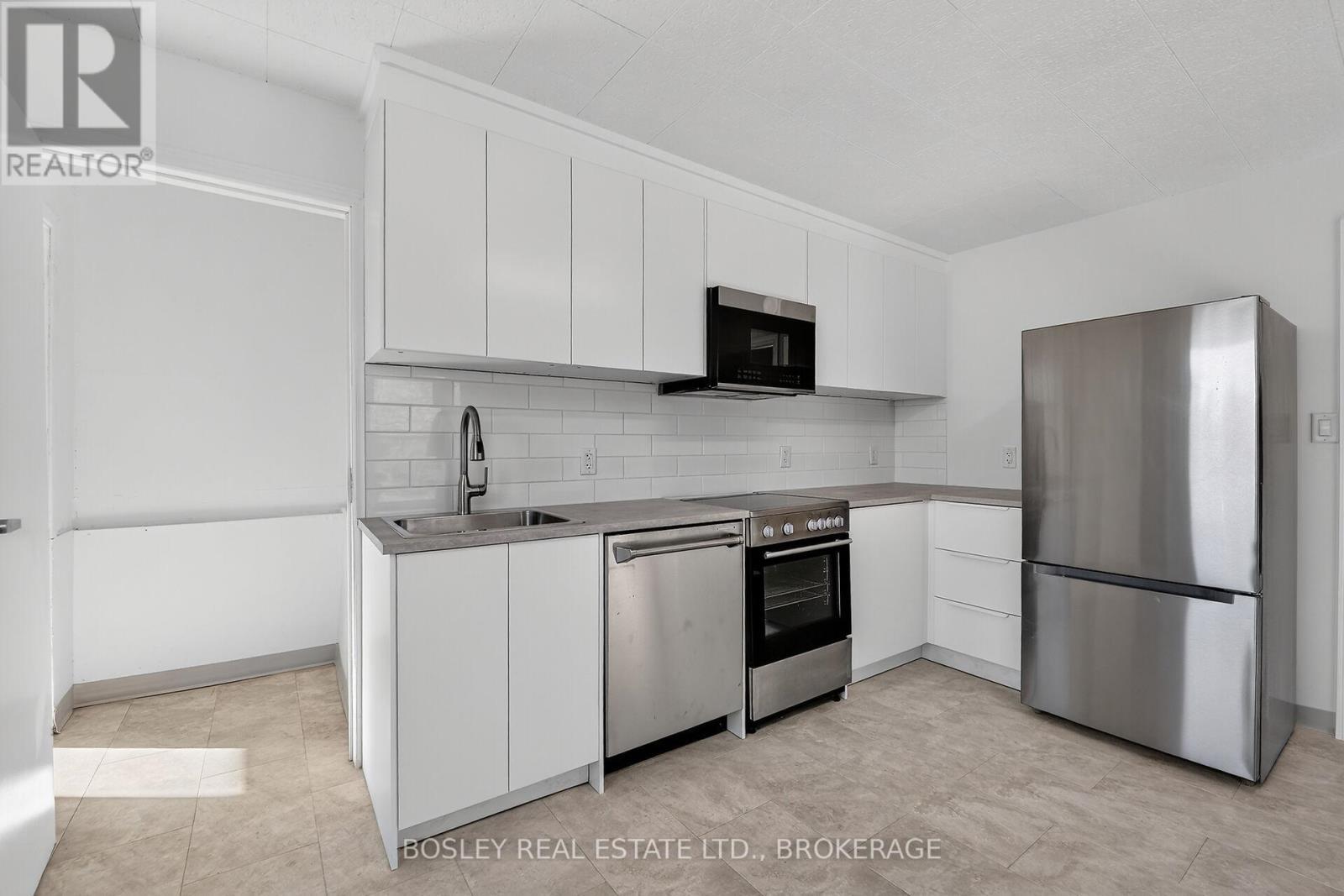 updated Eat-in Kitchen / Cantina with . . . - Unit 10 - 242 Mary Street, Niagara-On-The-Lake (Town), ON