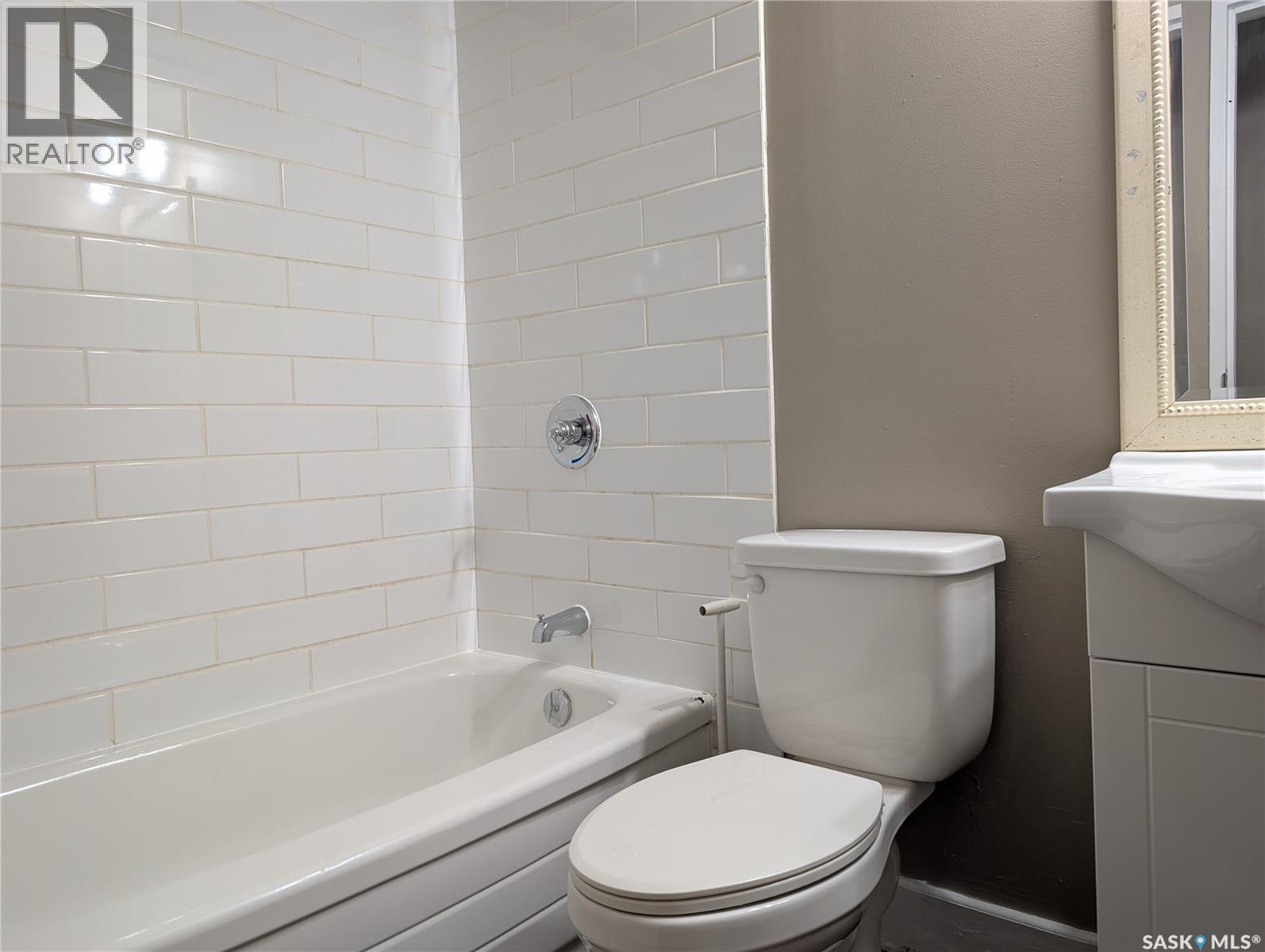 103 929 Northumberland Avenue, Saskatoon, SK - Indoor Photo Showing Bathroom