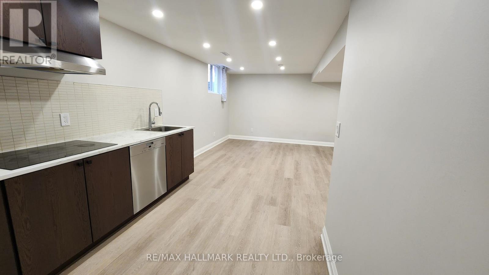 Kitchen - Bsmt #A - 97 Luba Avenue, Richmond Hill, ON - Indoor Photo Showing Kitchen