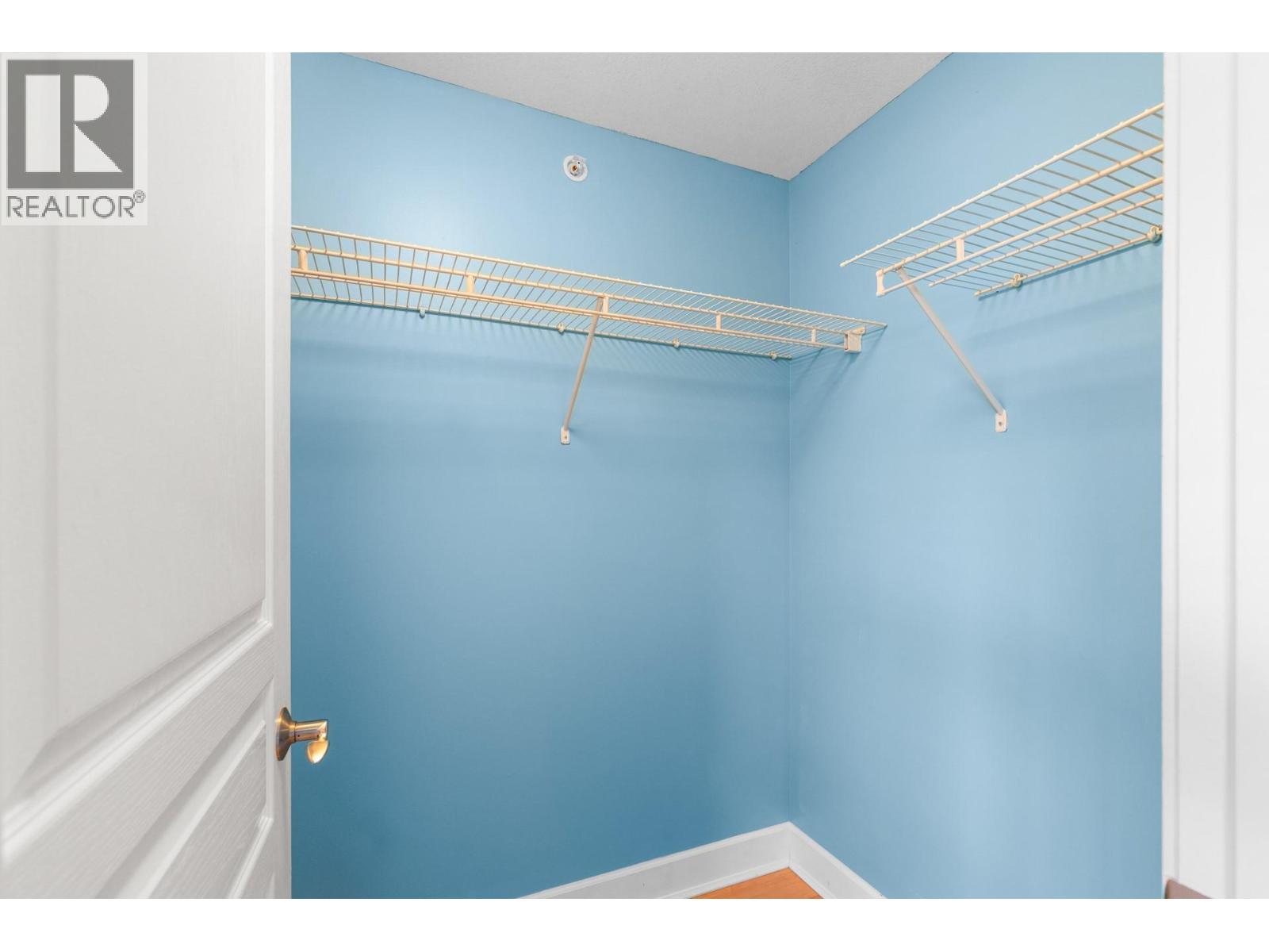 3996 Beach Avenue Unit# 335, Peachland, BC - Indoor With Storage