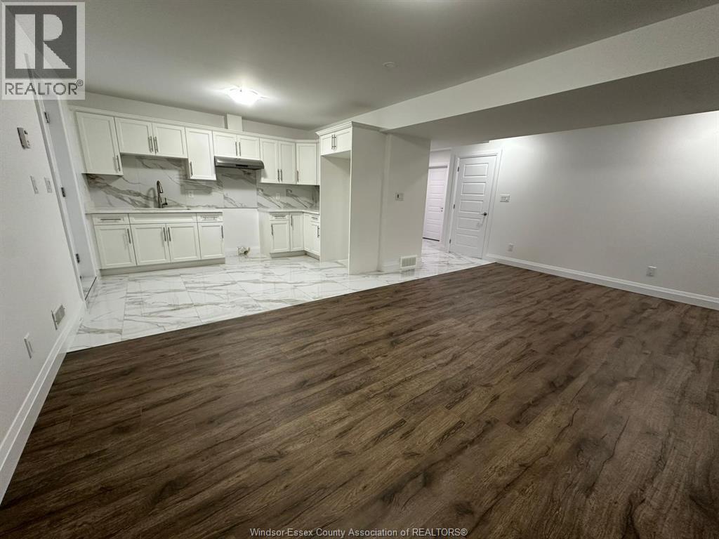 2470 Roxborough Boulevard, Windsor, ON - Indoor Photo Showing Other Room