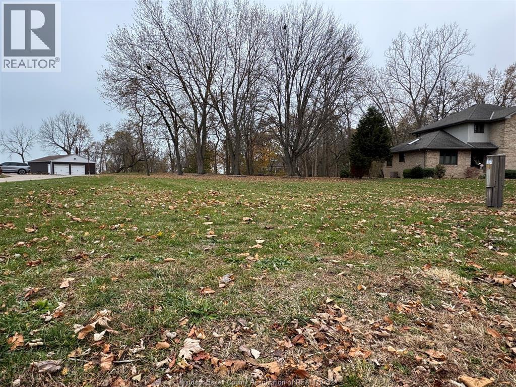 1239 Oxford & Lot 13 Oxford Avenue, Kingsville, ON - Outdoor