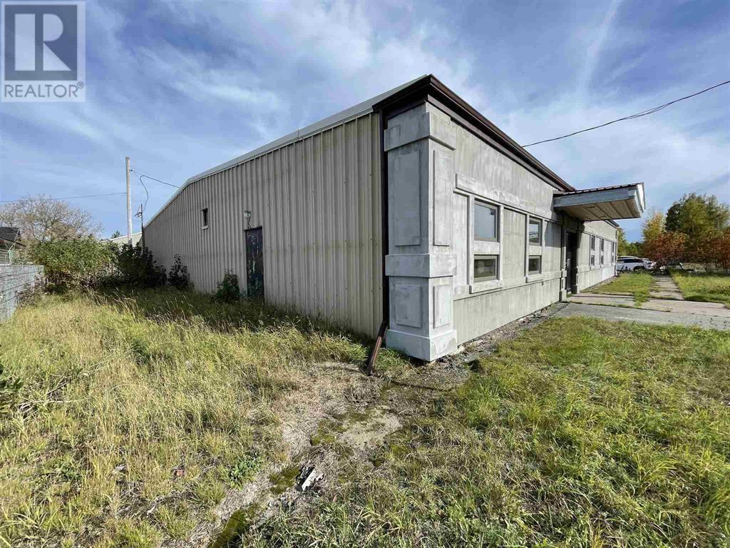 122 Lorne St, Chapleau, ON