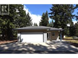 A well maintained rancher with an attached double car garage -