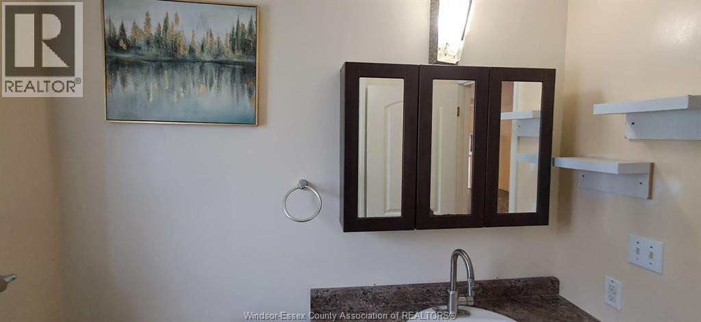 3198 Seville Ave, Windsor, ON - Indoor Photo Showing Other Room