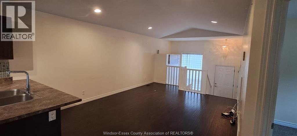 3198 Seville Ave, Windsor, ON - Indoor Photo Showing Other Room
