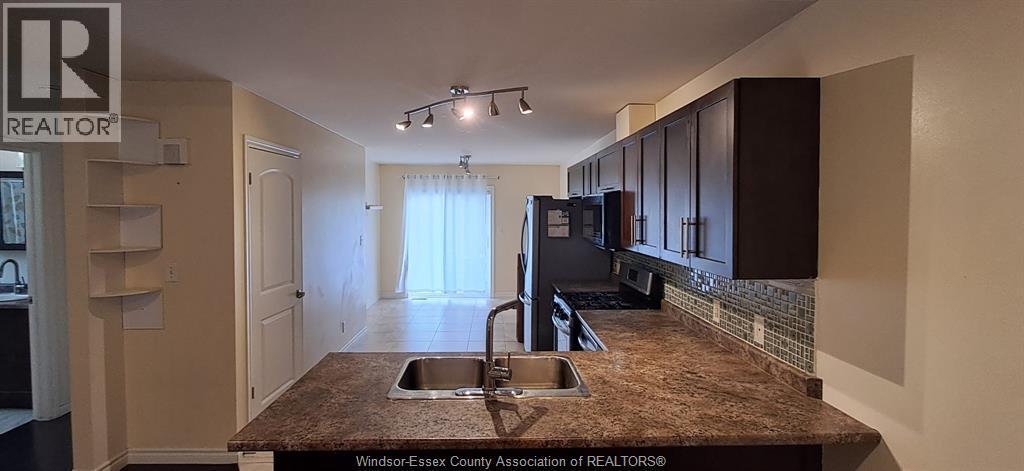 3198 Seville Ave, Windsor, ON - Indoor