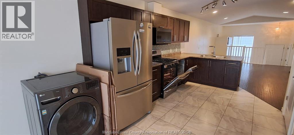 3198 Seville Ave, Windsor, ON - Indoor Photo Showing Other Room