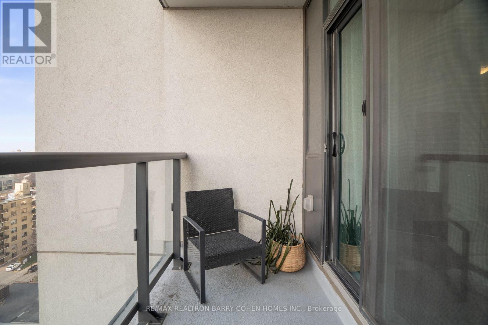 1206 - 1486 Bathurst Street, Toronto, ON - With Exterior