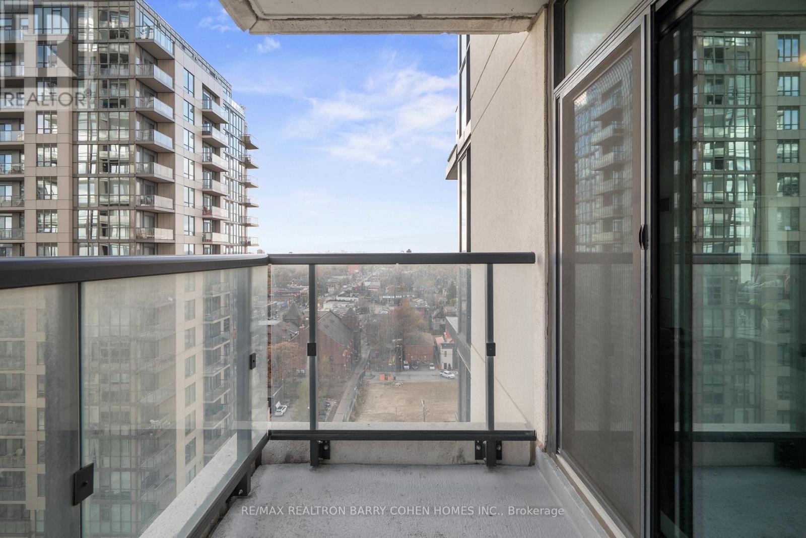 1206 - 1486 Bathurst Street, Toronto, ON - Outdoor With Exterior
