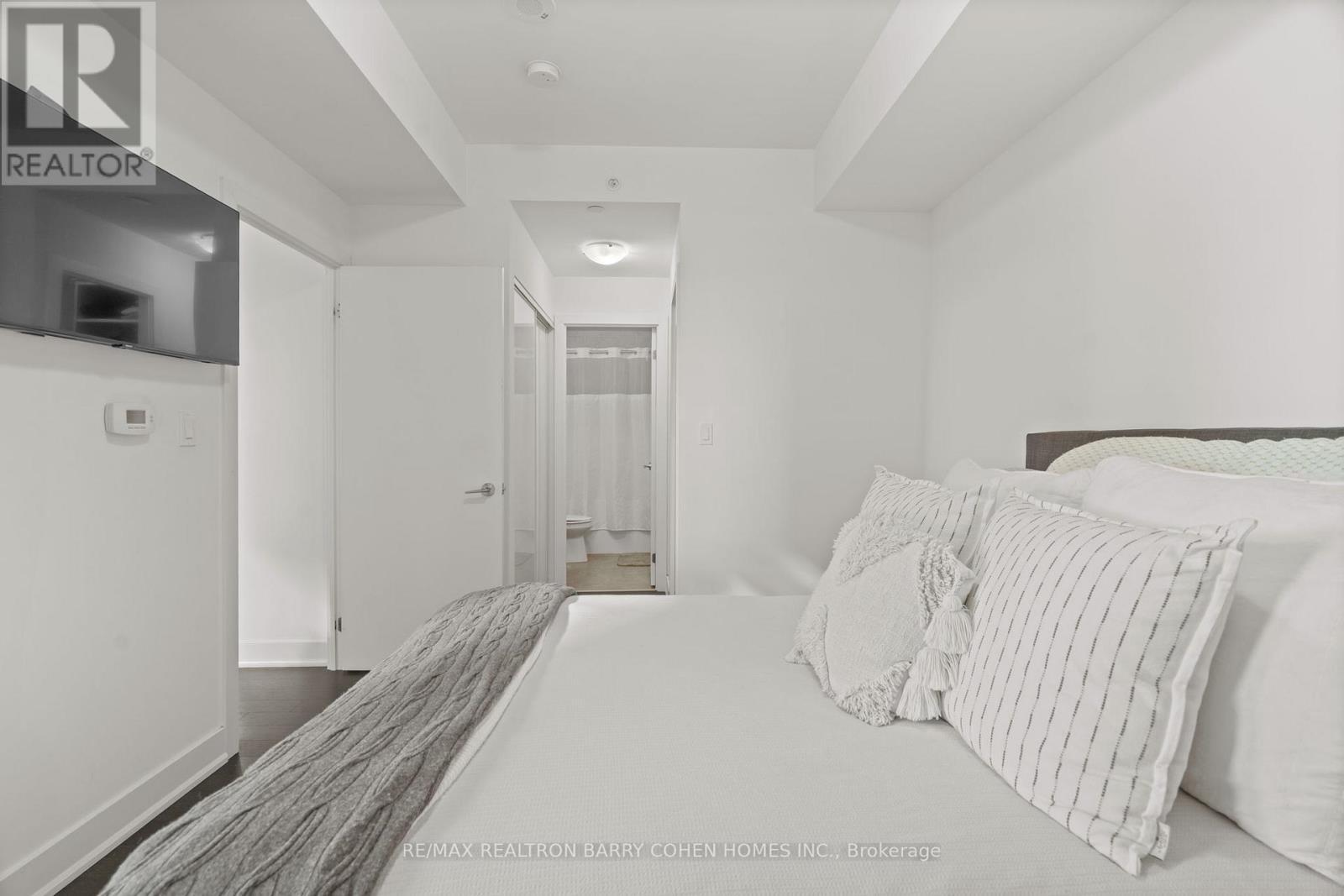 1206 - 1486 Bathurst Street, Toronto, ON - Indoor Photo Showing Bedroom