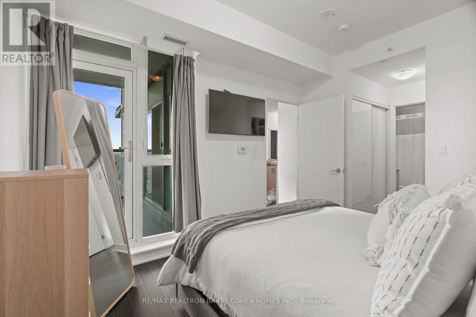 1206 - 1486 Bathurst Street, Toronto, ON - Indoor Photo Showing Bedroom