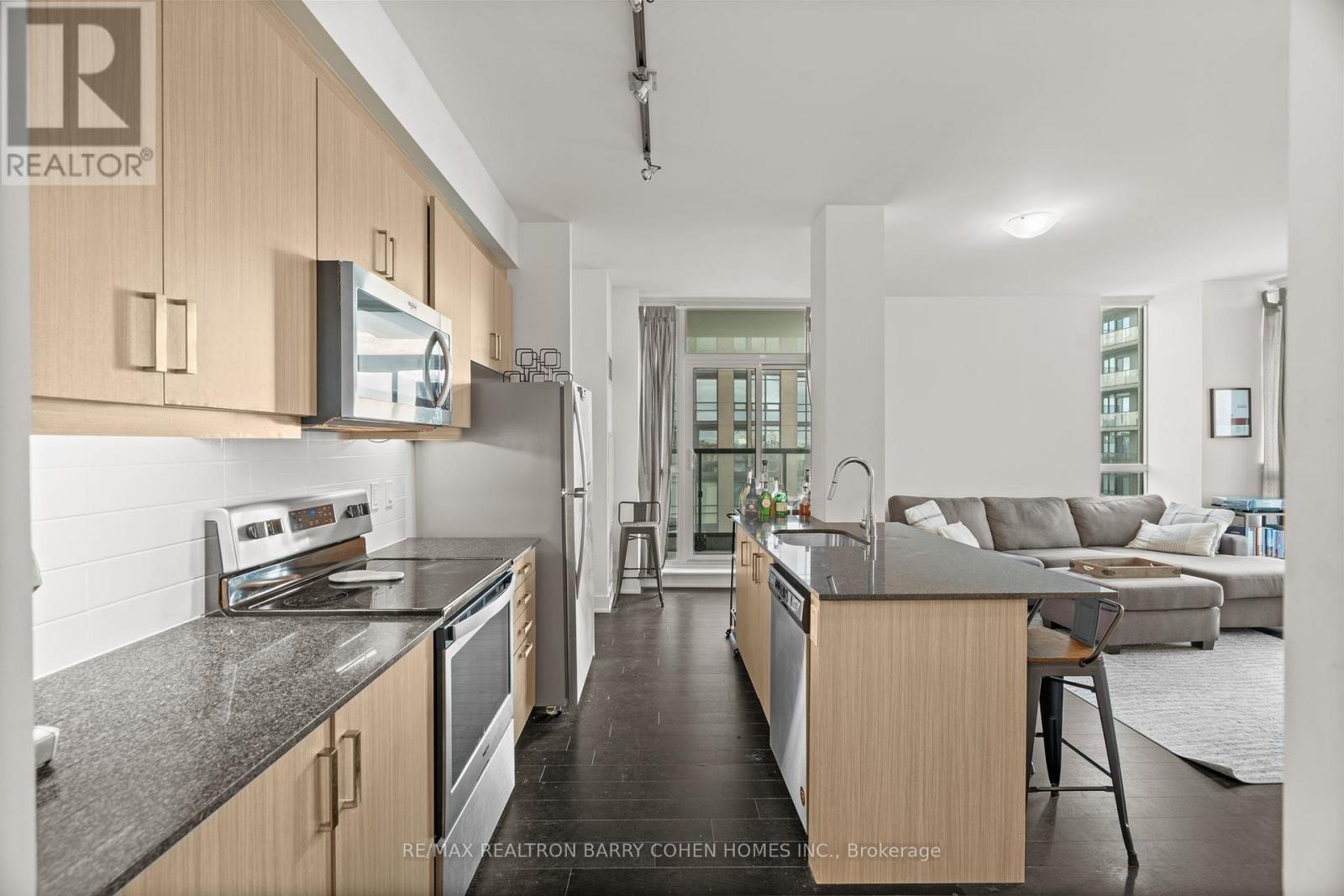 1206 - 1486 Bathurst Street, Toronto, ON - Indoor Photo Showing Kitchen