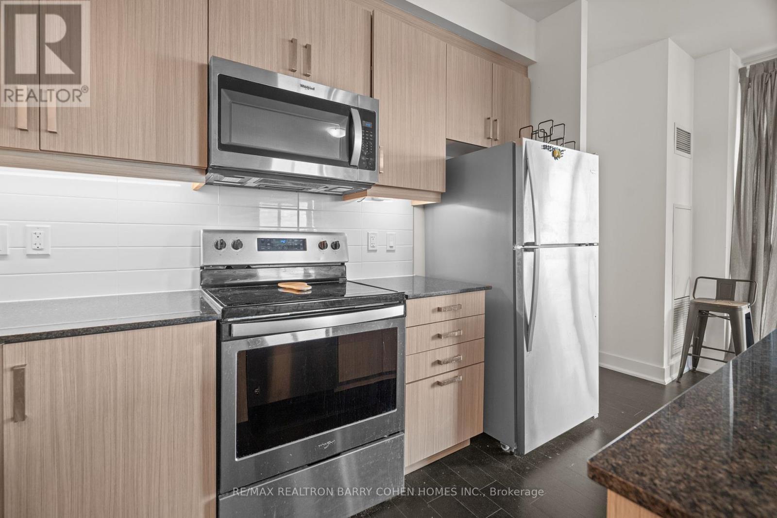 1206 - 1486 Bathurst Street, Toronto, ON - Indoor Photo Showing Kitchen