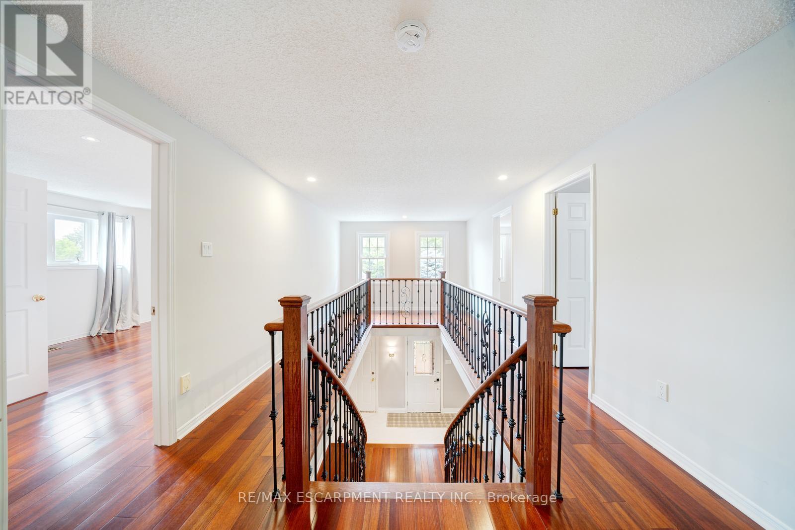 102 Crawford Rose Drive, Aurora, ON - Indoor Photo Showing Other Room