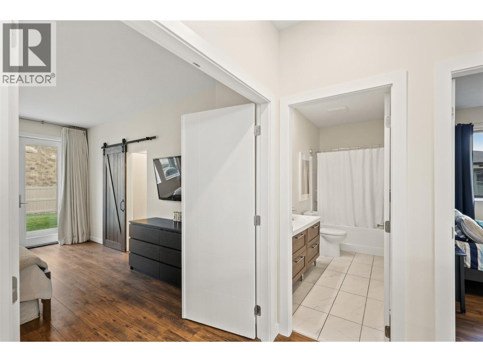 3633 Sillaro Place, Kamloops, BC - Indoor