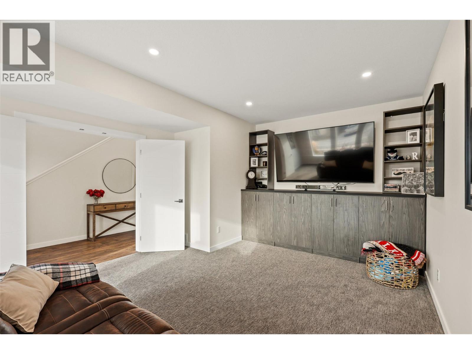 3633 Sillaro Place, Kamloops, BC - Indoor Photo Showing Living Room