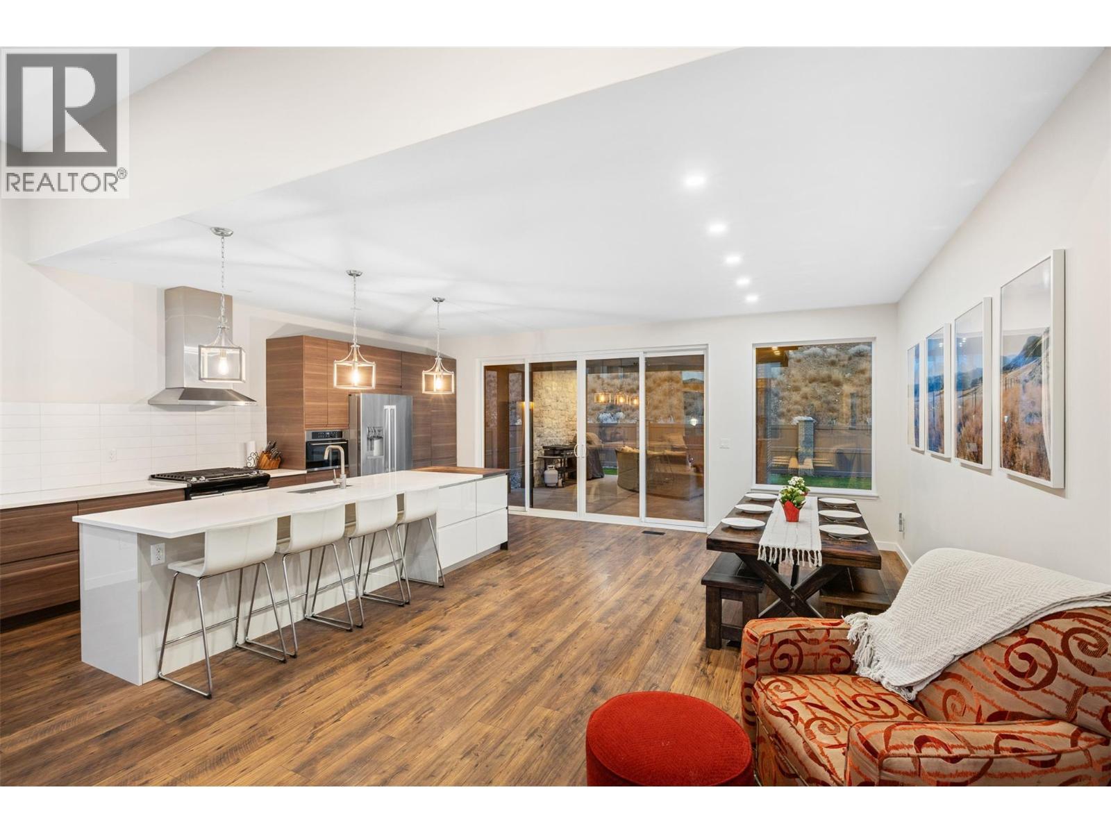 3633 Sillaro Place, Kamloops, BC - Indoor