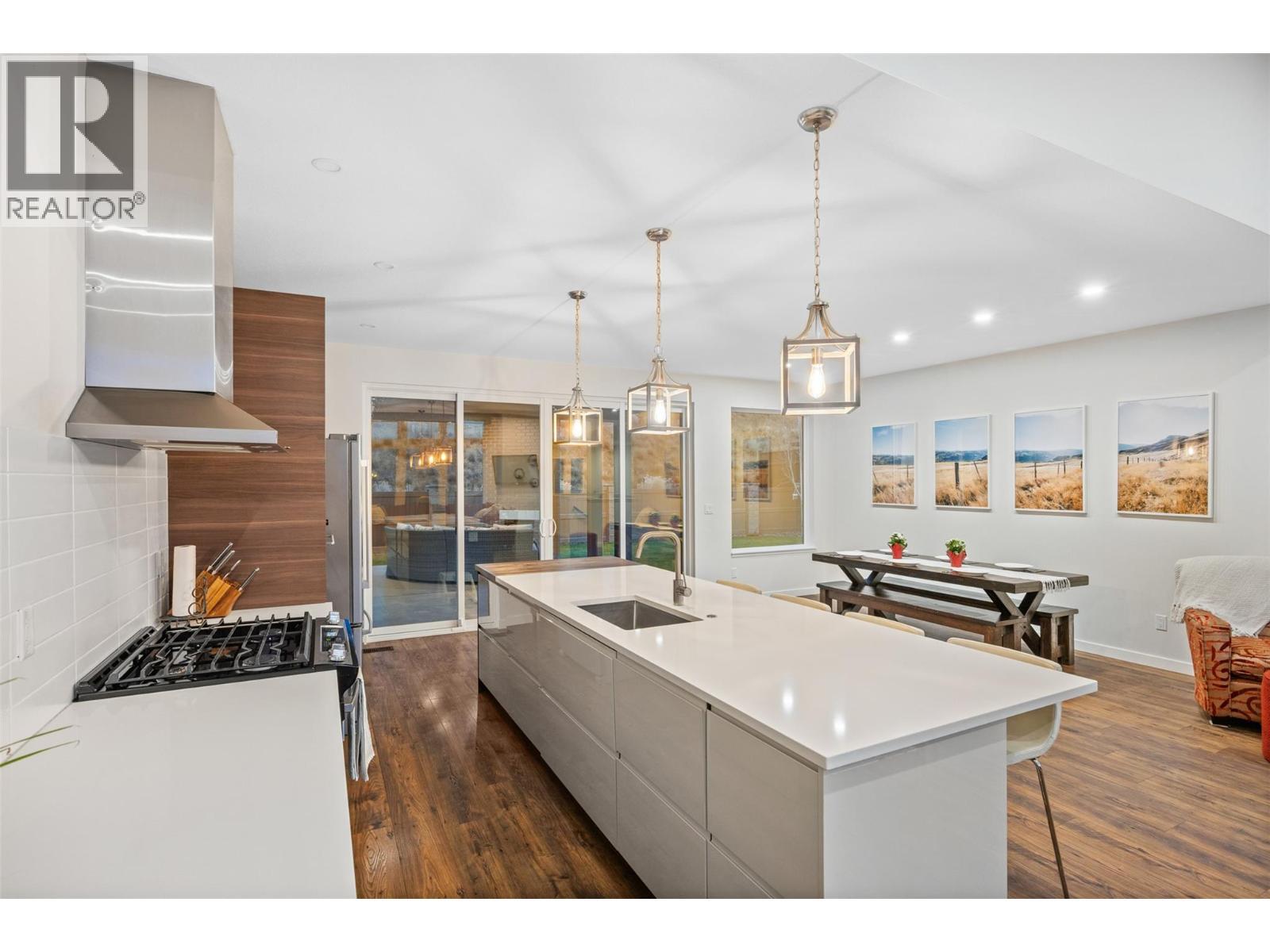 3633 Sillaro Place, Kamloops, BC - Indoor Photo Showing Kitchen With Upgraded Kitchen