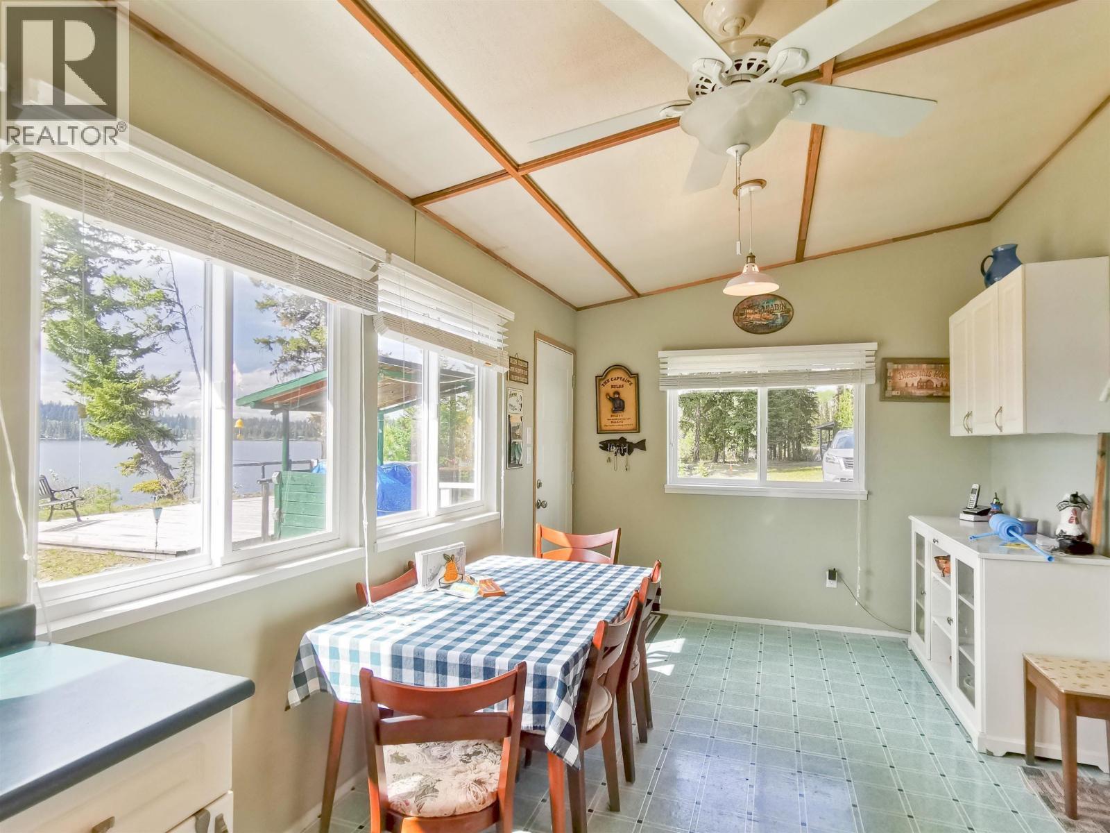 2522 Spout Lake Road, Lac La Hache, BC - Indoor