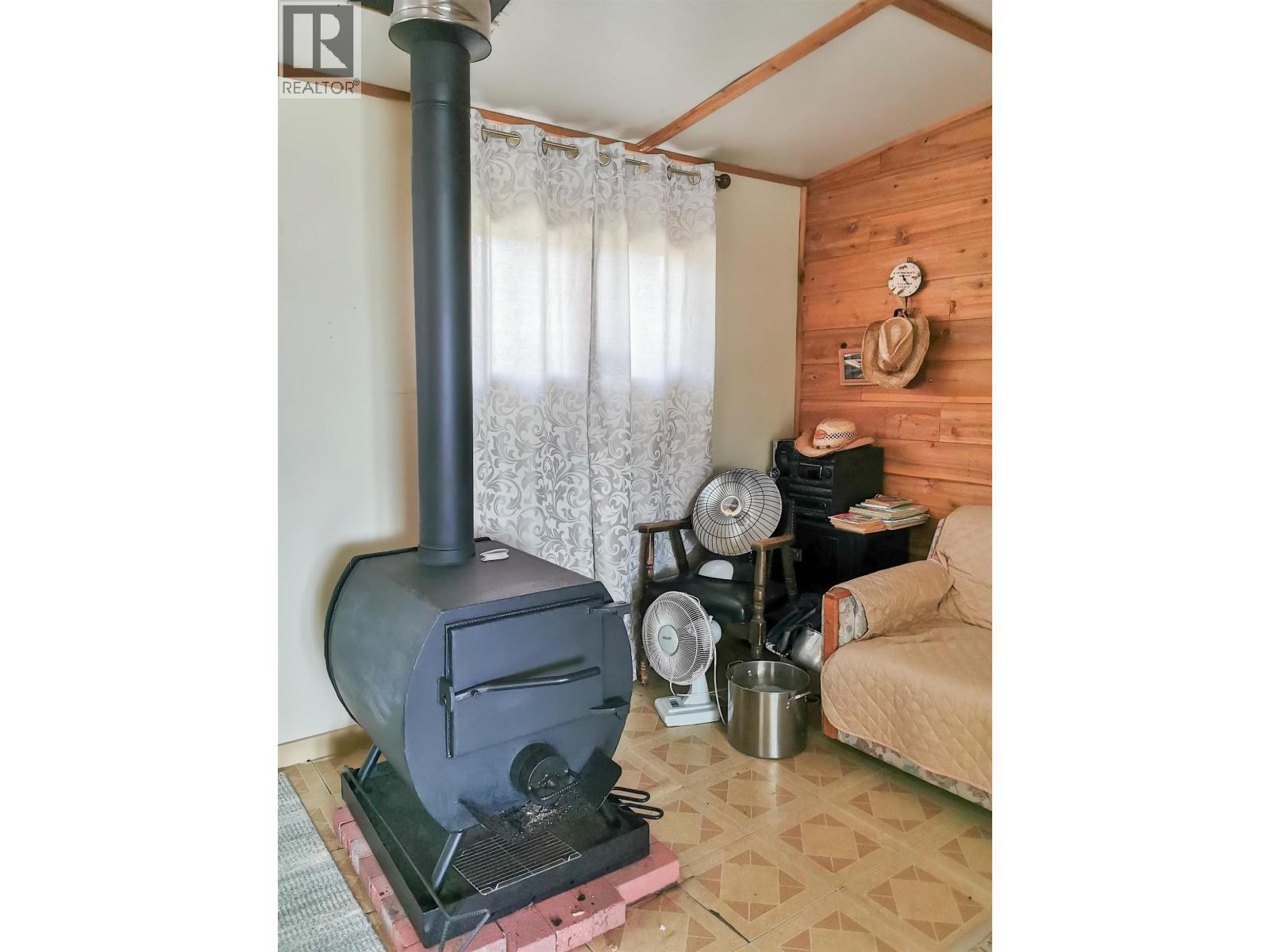 2522 Spout Lake Road, Lac La Hache, BC - Indoor