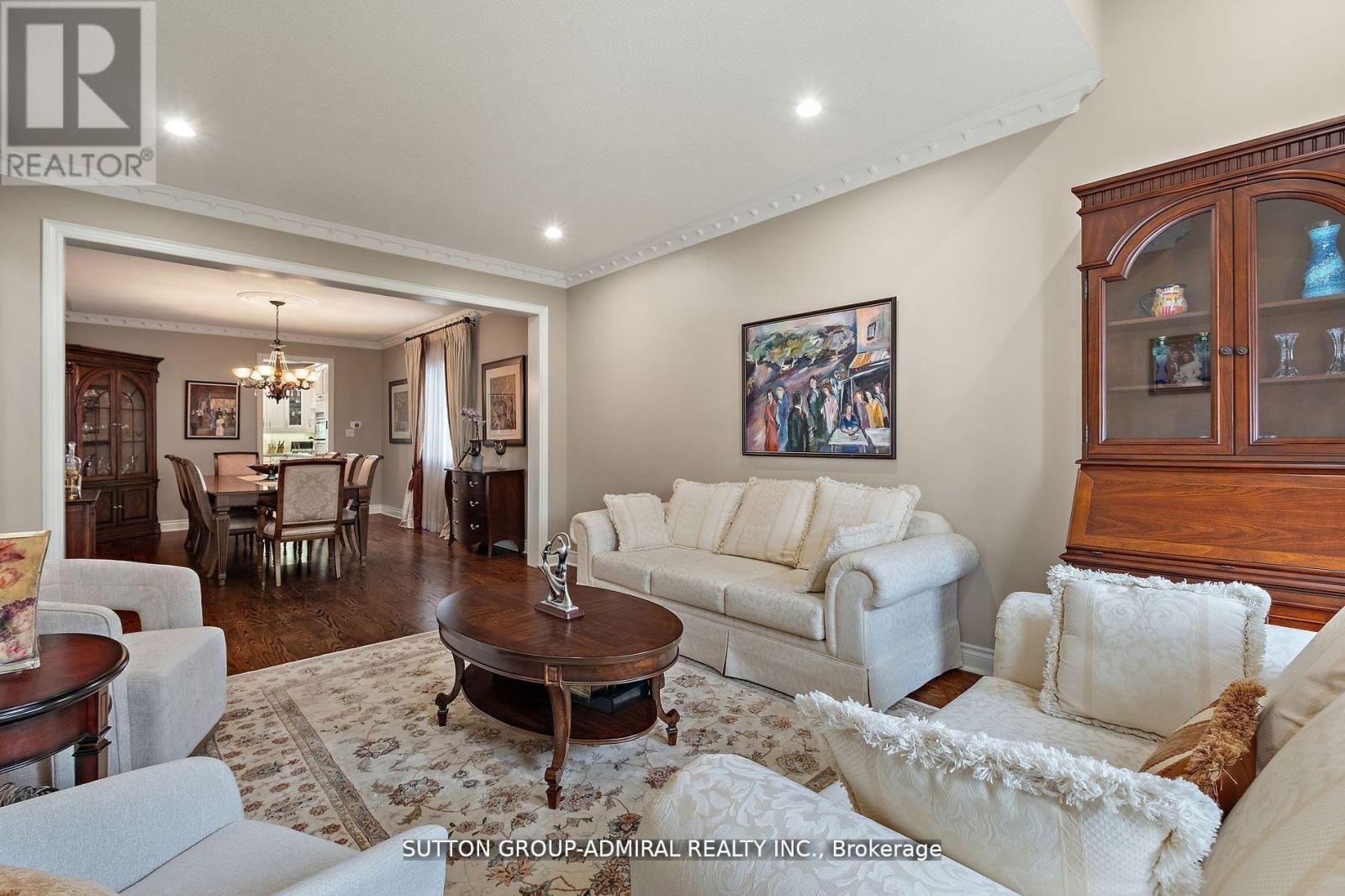 19 Langtry Place, Vaughan, ON - Indoor Photo Showing Living Room