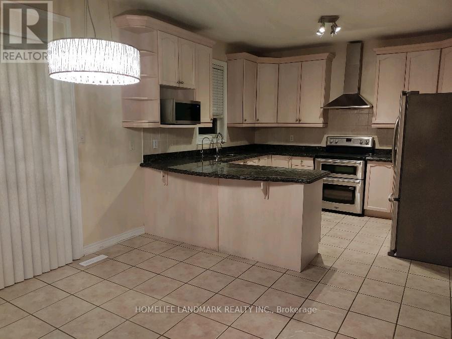 9 Alfred Paterson Drive, Markham, ON - Indoor Photo Showing Kitchen
