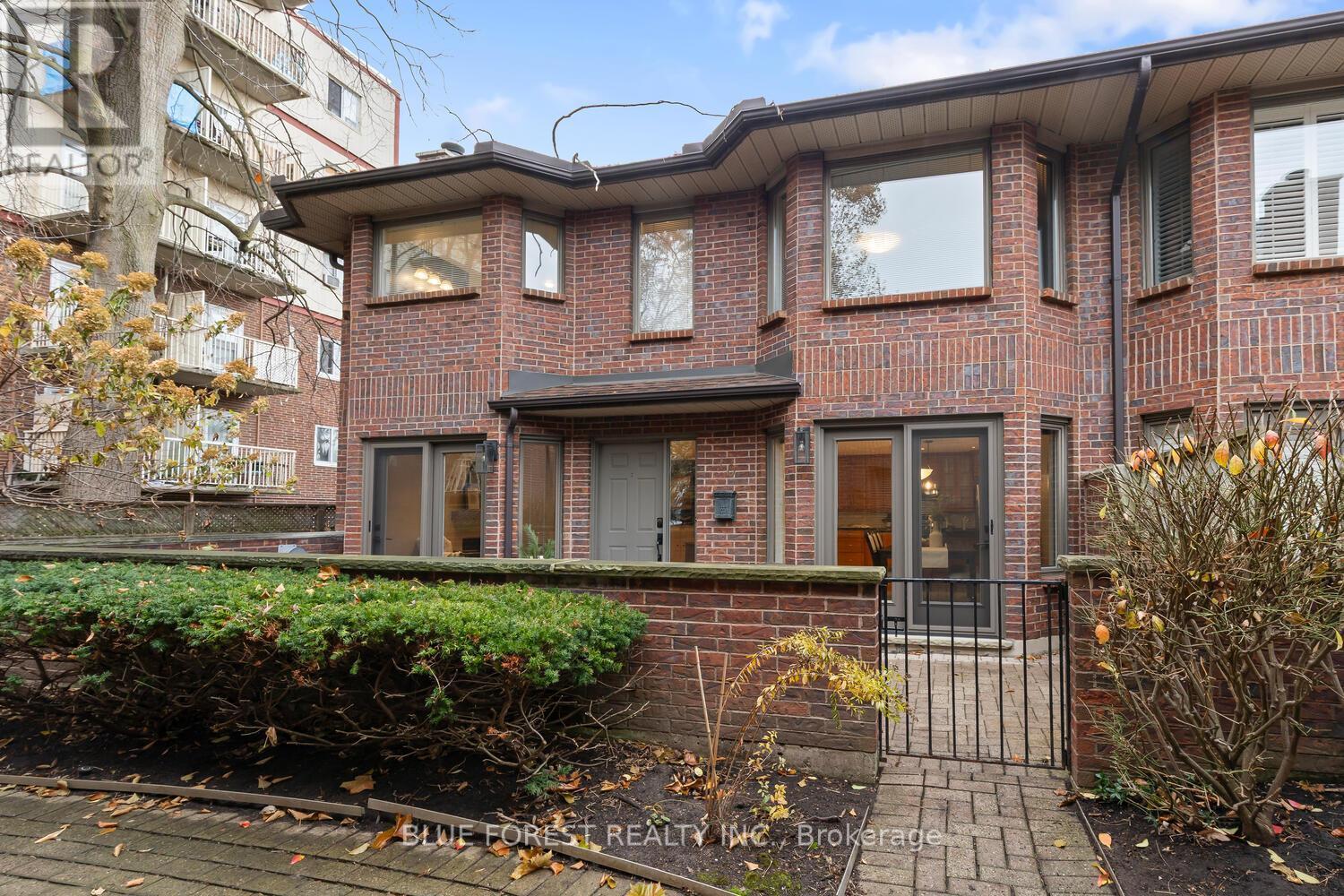 10 - 152 Albert Street, London East (East F), ON - Outdoor