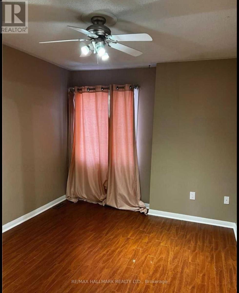 Main Level - 5923 Sidmouth Street, Mississauga, ON - Indoor Photo Showing Other Room