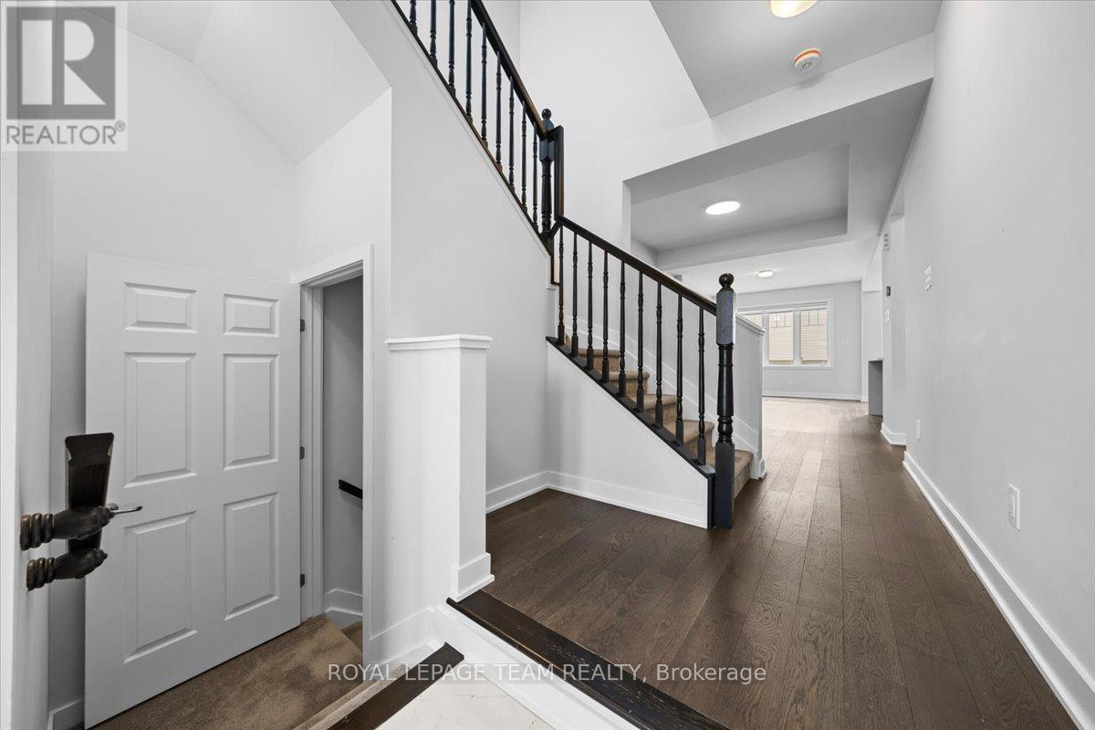 2123 Winsome Terrace, Ottawa, ON - Indoor Photo Showing Other Room