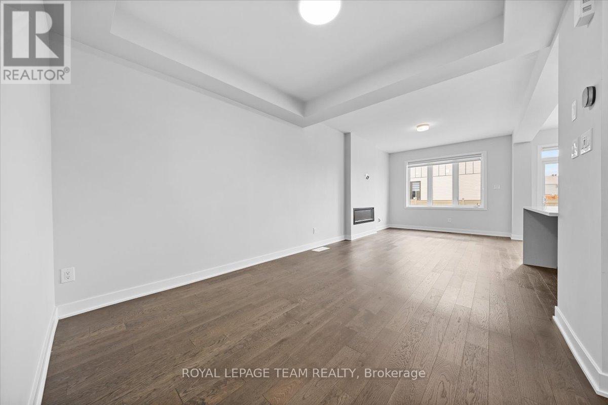 2123 Winsome Terrace, Ottawa, ON - Indoor Photo Showing Other Room