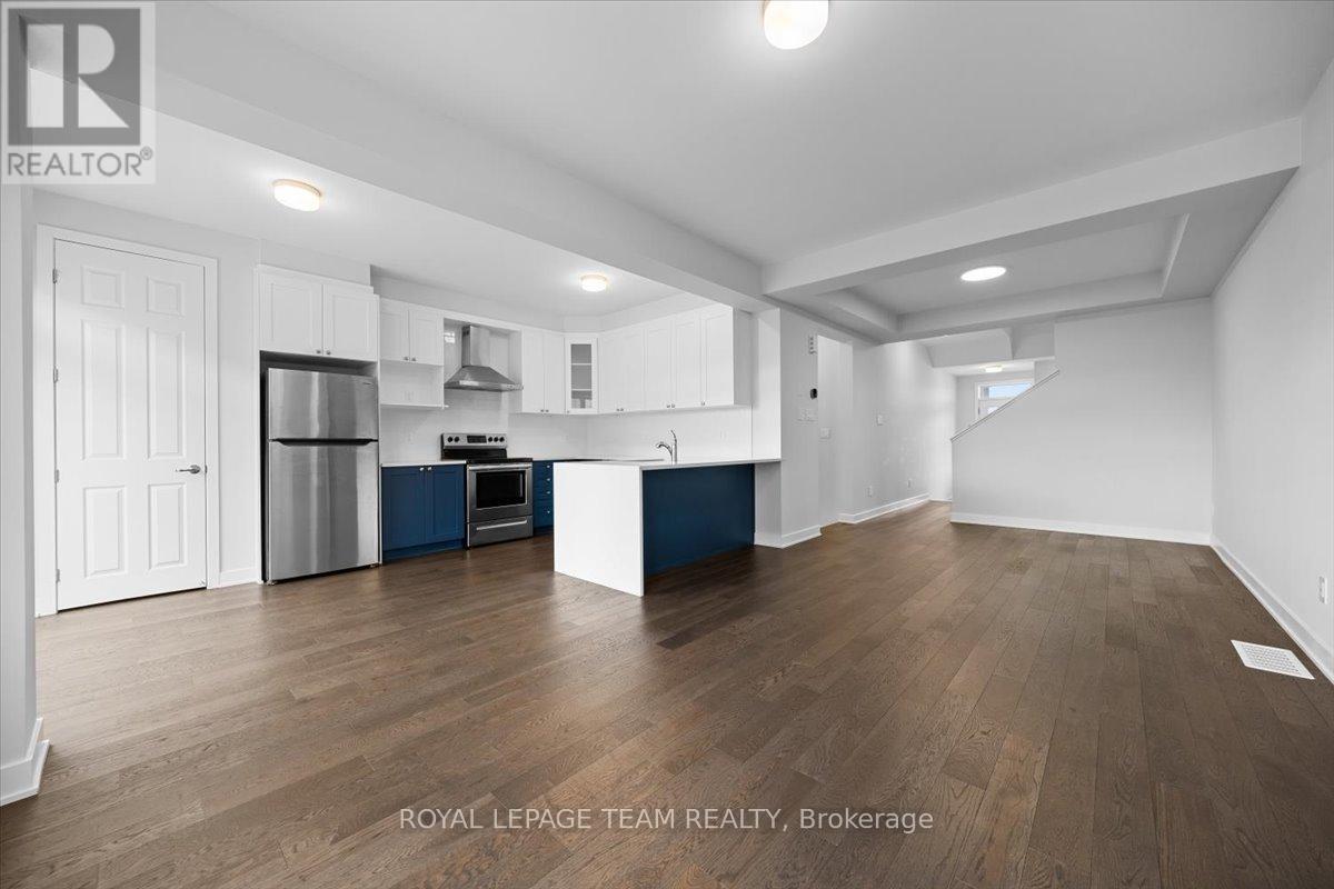 2123 Winsome Terrace, Ottawa, ON - Indoor Photo Showing Kitchen