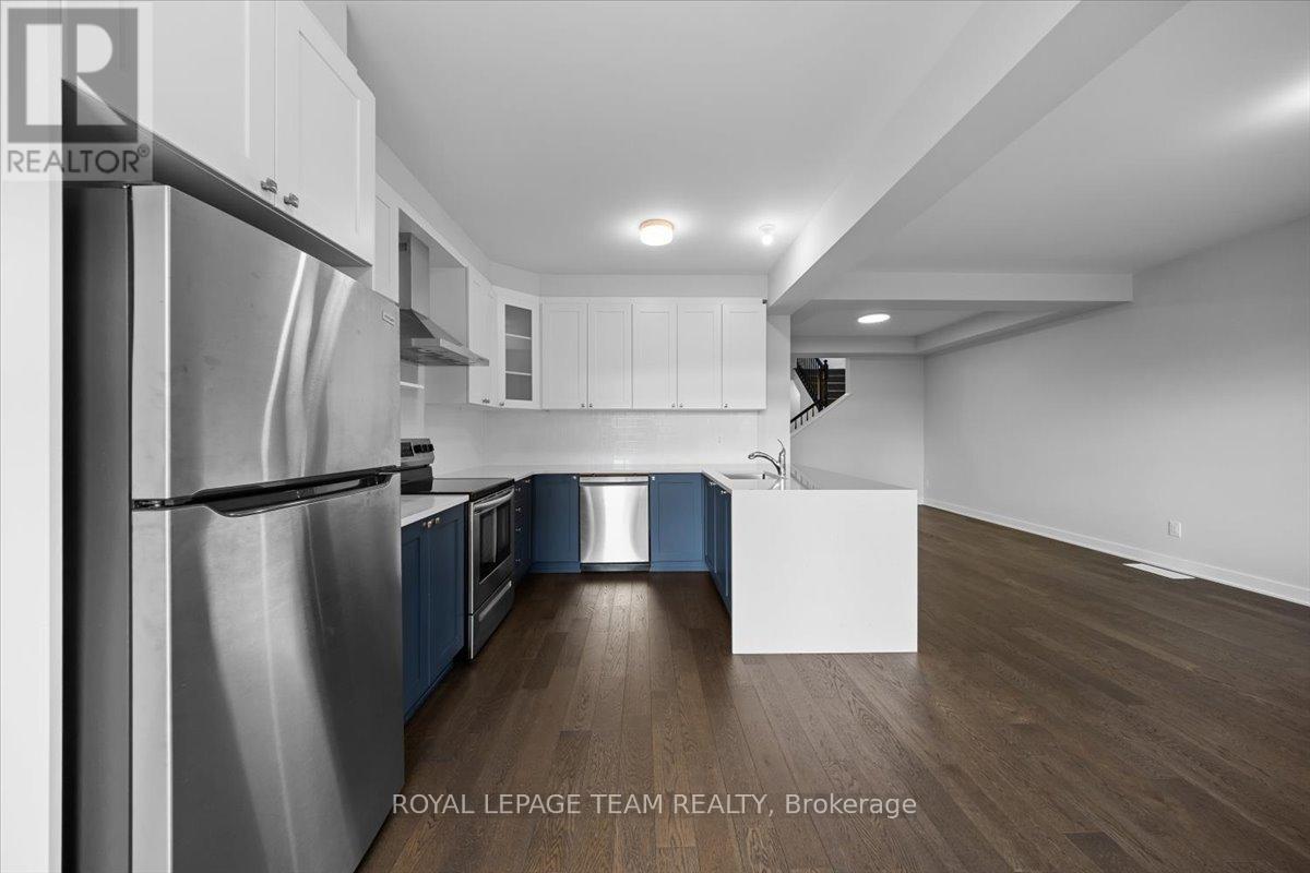 2123 Winsome Terrace, Ottawa, ON - Indoor Photo Showing Kitchen