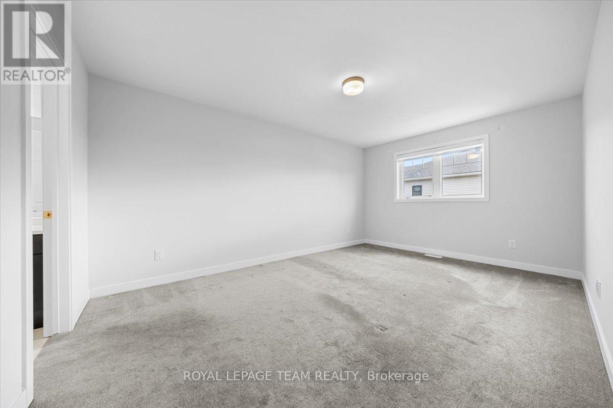 2123 Winsome Terrace, Ottawa, ON - Indoor Photo Showing Other Room