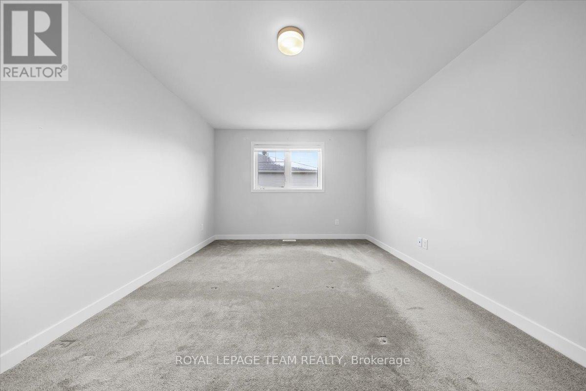 2123 Winsome Terrace, Ottawa, ON - Indoor Photo Showing Other Room