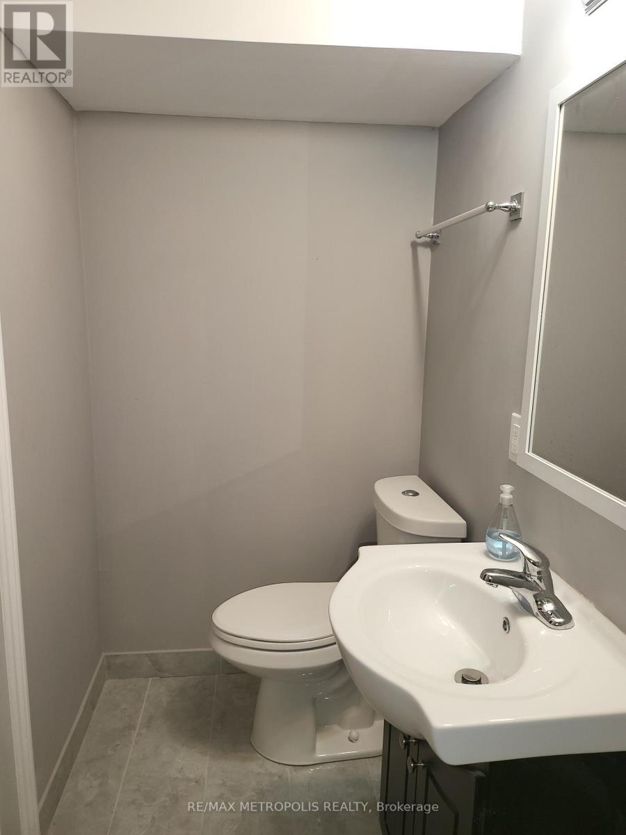 Basement - 3682 Indigo Crescent, Mississauga, ON - Indoor Photo Showing Bathroom