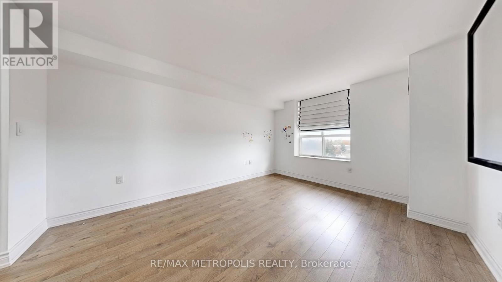 412 - 2200 John Street, Markham, ON - Indoor Photo Showing Other Room