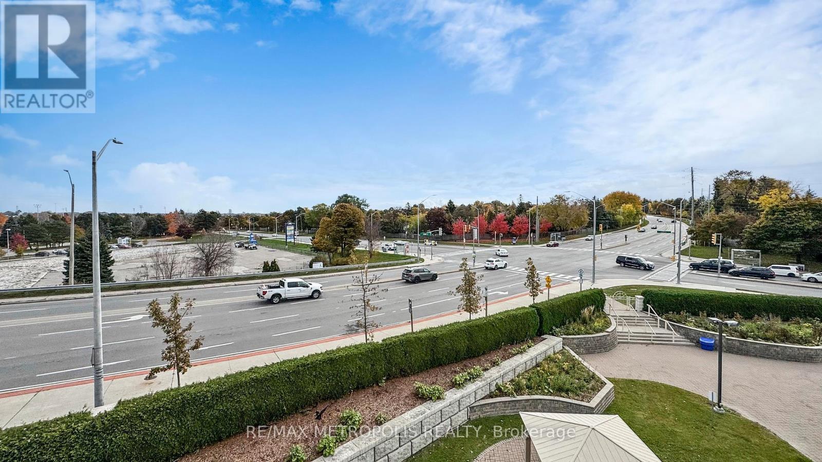 412 - 2200 John Street, Markham, ON - Outdoor With View