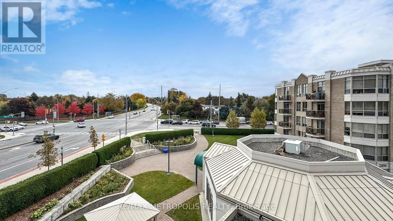 412 - 2200 John Street, Markham, ON - Outdoor