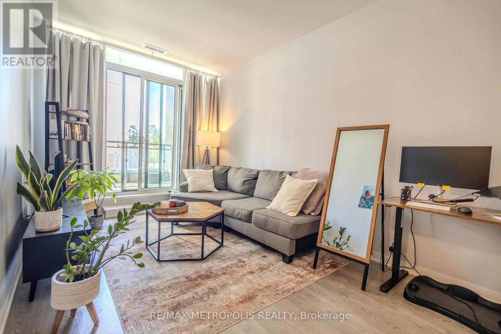 110 - 85 Duke Street, Kitchener, ON - Indoor