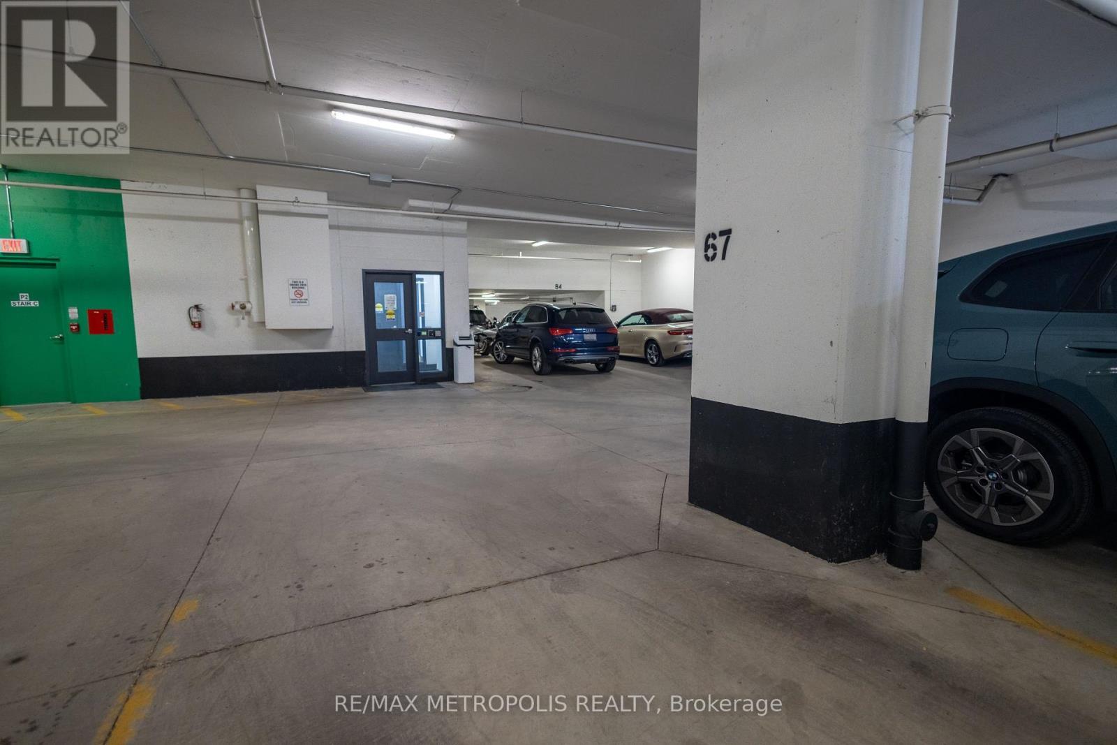 110 - 85 Duke Street, Kitchener, ON - Indoor Photo Showing Garage