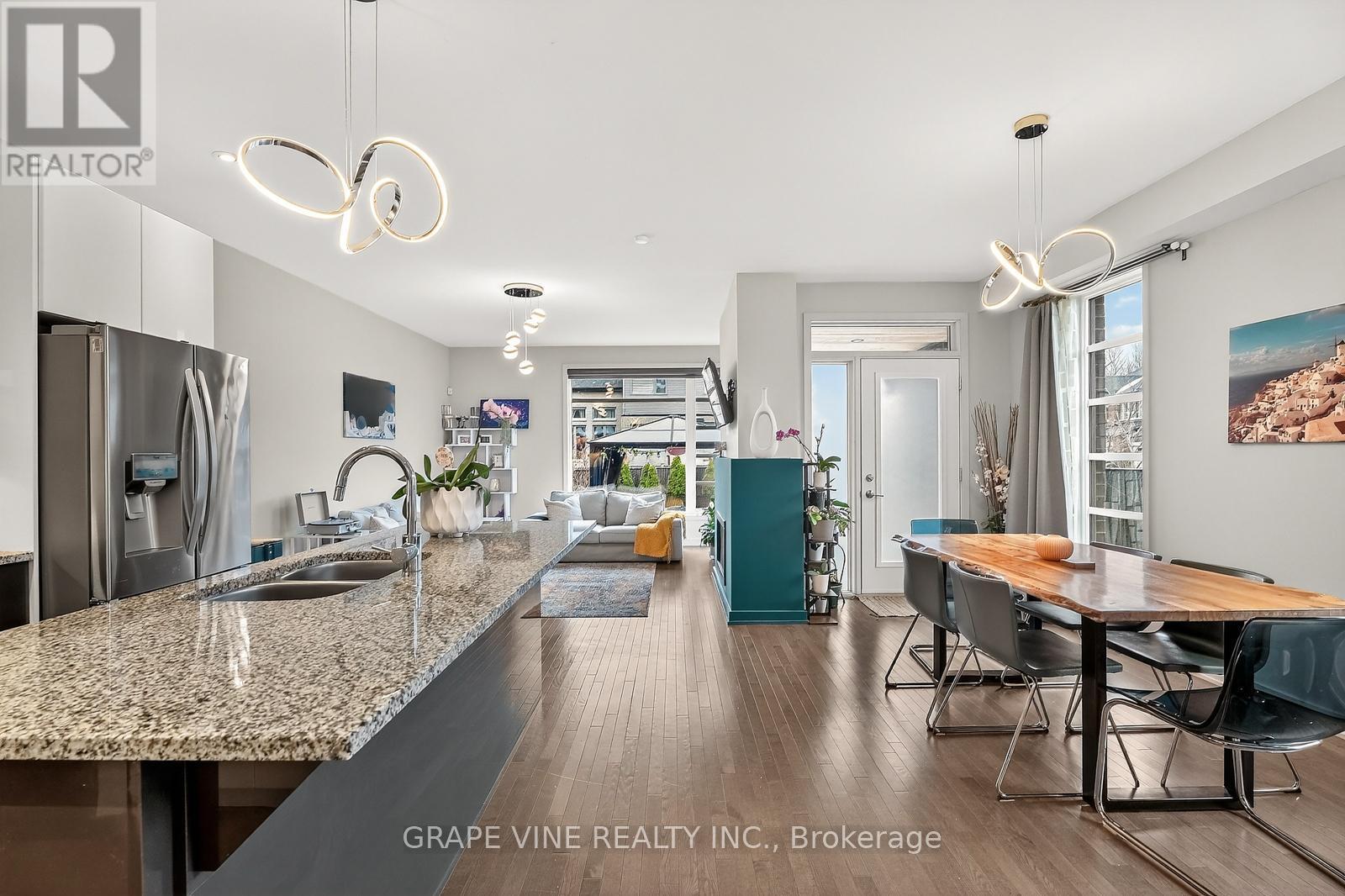 145 Larimar Circle, Ottawa, ON - Indoor