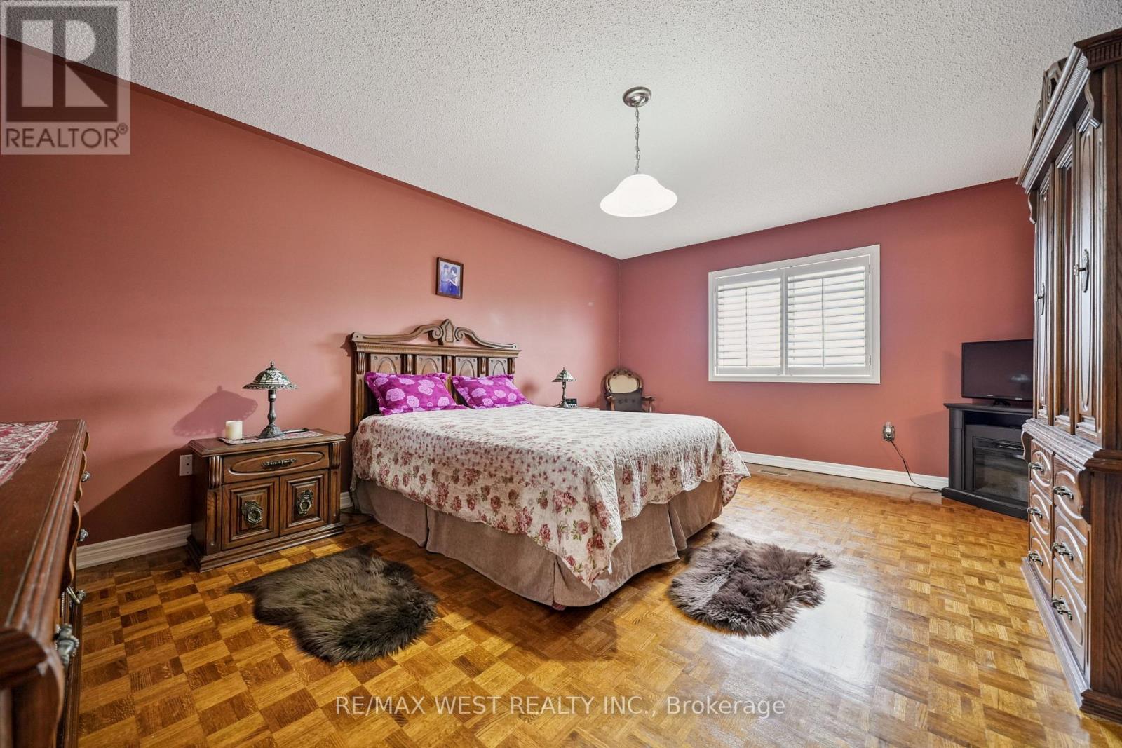 65 Kingly Crest Way, Vaughan, ON - Indoor Photo Showing Bedroom