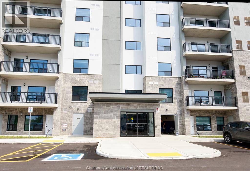 3340 Stella Crescent Unit# 122, Windsor, ON - Outdoor With Facade